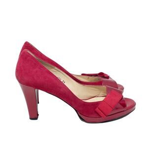 Vintage Beverly Feldman Red Suede Patent Leather Heels Pumps Size 39 Bows Spain
